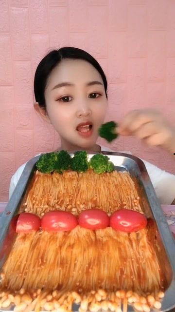 美女吃哈密瓜拼盘视频,视觉与味蕾的双重盛宴